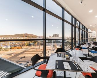 Howard Johnson by Wyndham Incheon Airport - Incheon