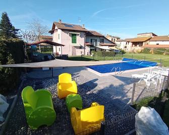 Ospitidelpero - Piozzo - Piscina