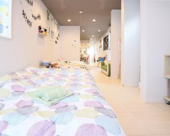 8 minutes from Hakata Station 2 minutes walk fro / Fukuoka Fukuoka - Fukuoka - Bedroom