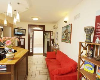 Albergo Maccotta - טרפאני - סלון