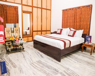 OYO 7141 Ss Guest House - Nellore - Bedroom
