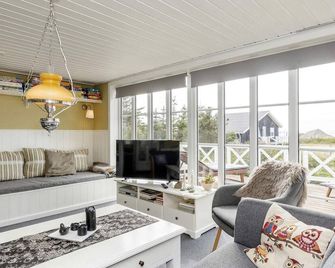 4 star holiday home in Løgstør - Løgstør - Sala de estar