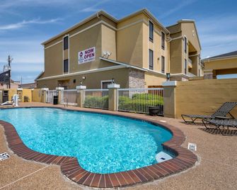 Best Western Plus McKinney Inn & Suites - McKinney - Pool