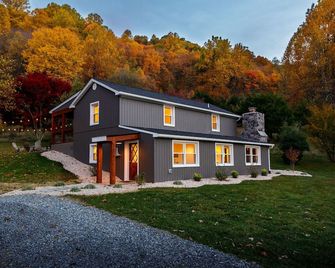 Hot Tubborders National Parknear Massanutten Resort42 Acresprivate - Elkton - Building