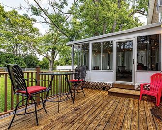 Private Home for Big Families at Miami University - Oxford - Terasa
