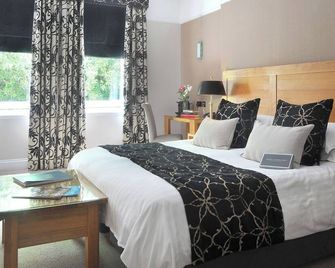 س ت إليزابيثز هاوس - بليموث