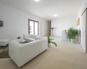 Villa Lupia - Cutrofiano - Sala de estar