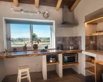 House on Monte Paxôra - Rogil - Kitchen