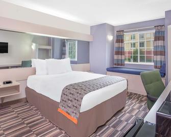 Microtel Inn & Suites by Wyndham Appleton - אפלטון - חדר שינה