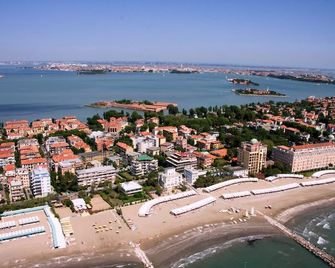 Hotel Rivamare - Veneza - Vista externa