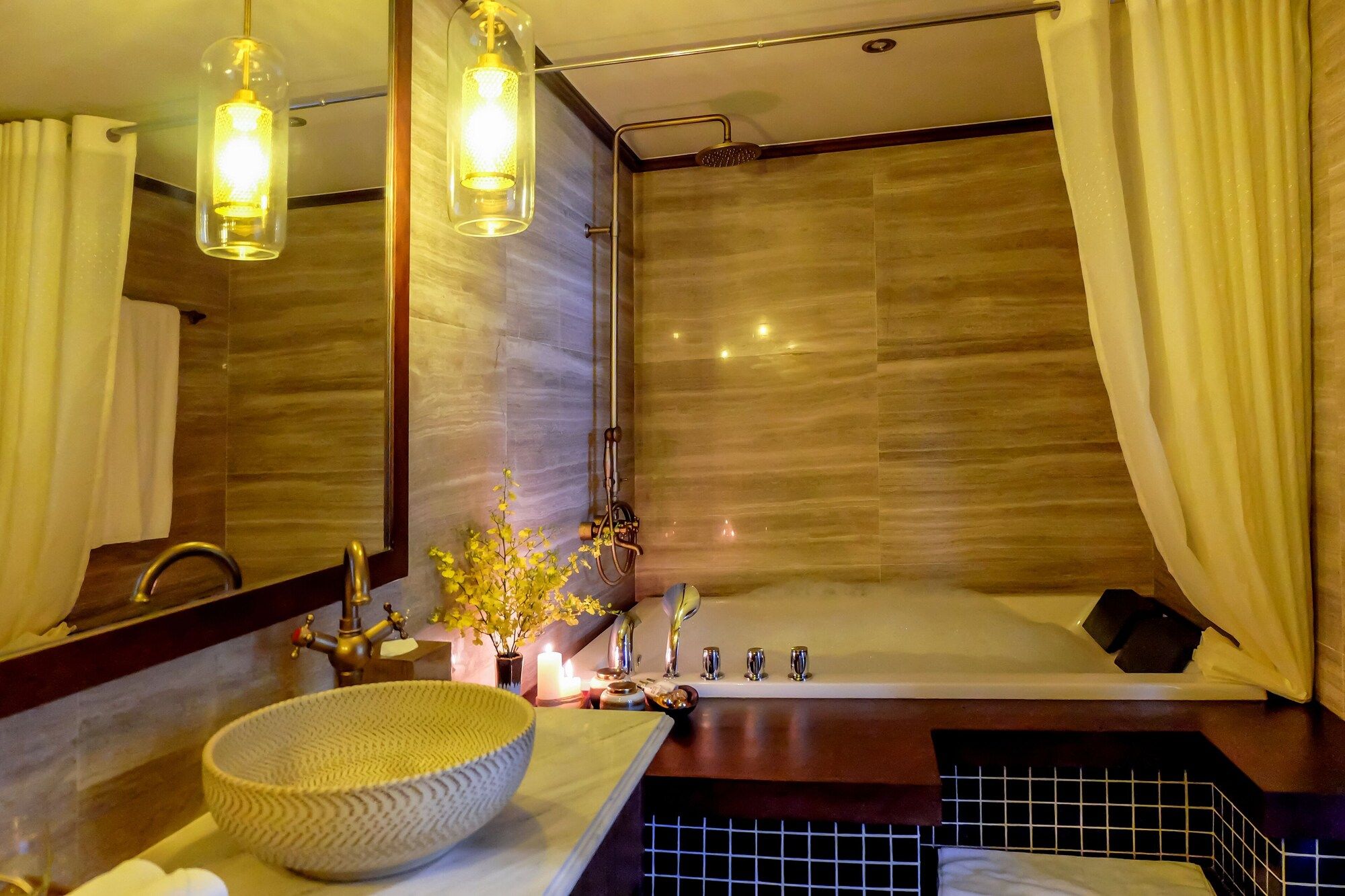 Almanity Hoi An Resort & Spa - Hoi An - Bad
