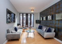 Modern and refurbished Flat in Merchant City - Glasgow - Wohnzimmer