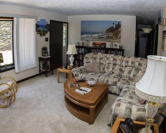 Peaceful Seclusion, Yet Only 5 Minutes From Interstate 83! - York - Sala de estar