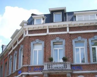 Saint James - Mons - Edificio