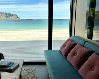 Exclusive Beach House Ramberg - Your Private Oasis - Ramberg