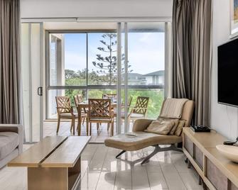 Tropical Park View Retreat 3BR Bali Resort in Kingscliff 1210 - Kingscliff - Living room