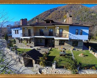 Voreas Hotel - Loutraki - Budova