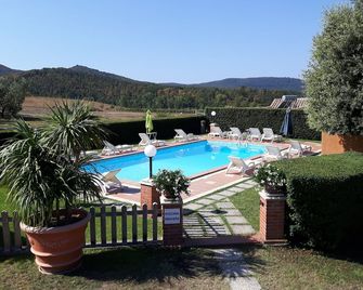 Agriturismo Galeazzi - Marsiliana - Piscina