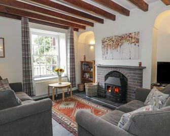 Cottage On The Green, Pet Friendly, With Open Fire In Beddgelert - Caernarfon - Pokój dzienny