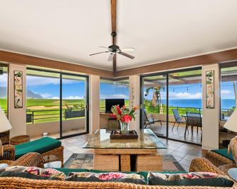 Oakley House by RedAwning - Princeville - Living room