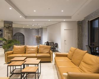 Sparrow Hotel - טאיצ'ונג - סלון