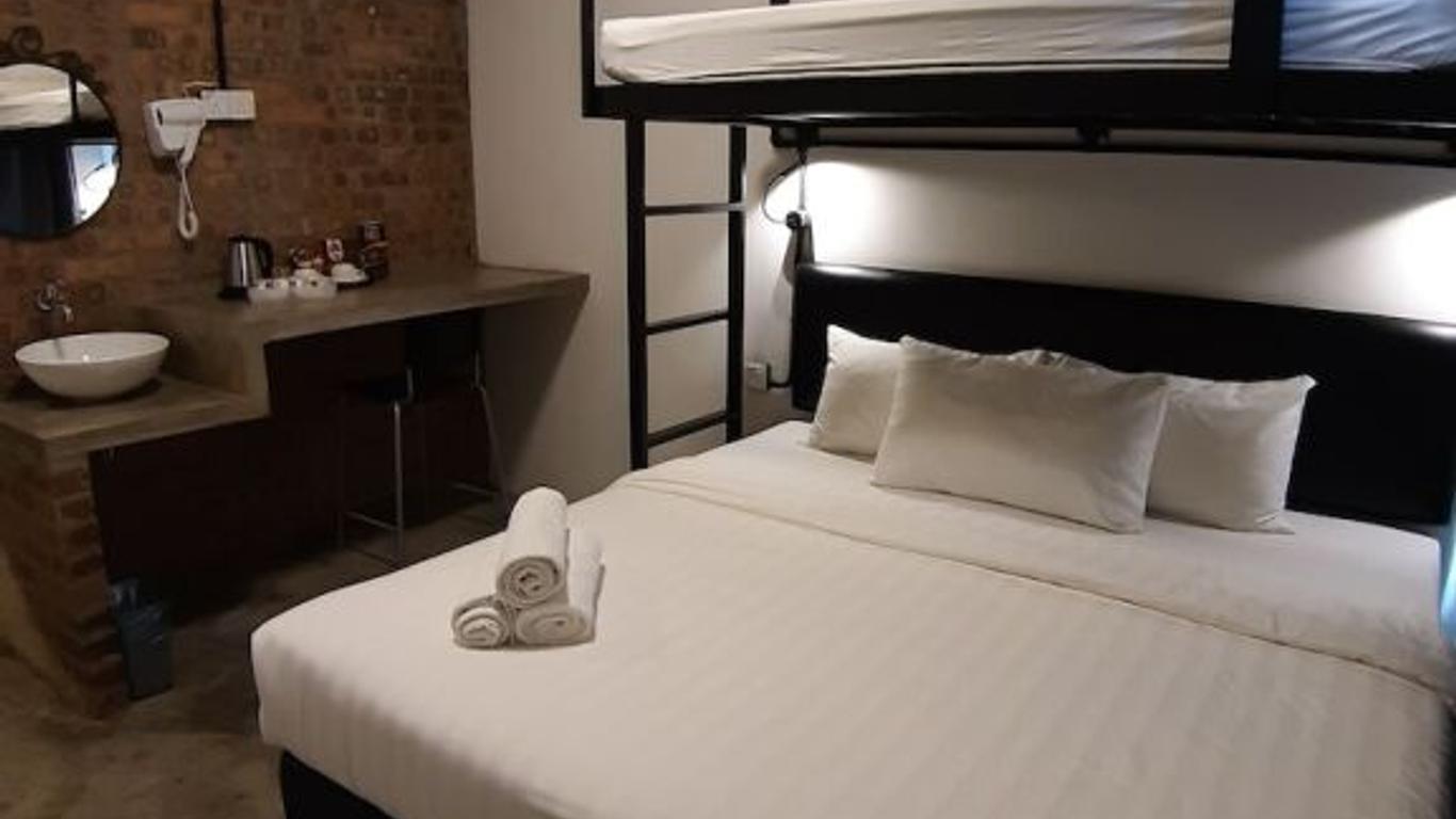 Suite 18 Boutique Hotel
