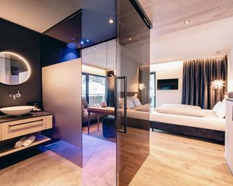 Zillergrundrock Luxury Mountain Resort - Mayrhofen - Bedroom