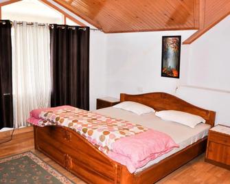 Westend Homestay - Mashobra - Bedroom