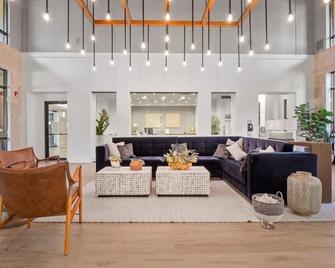 Modern Luxe 1bd/1bath Dream Apartment by Six Flag Magic Mountain/ Santa Clarita - Valencia - Lounge