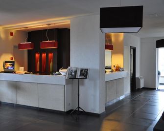 Hotel Sandalia - Nuoro - Recepción