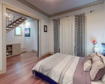 Huge and Contemporary Norton Commons House! - Prospect - Bedroom