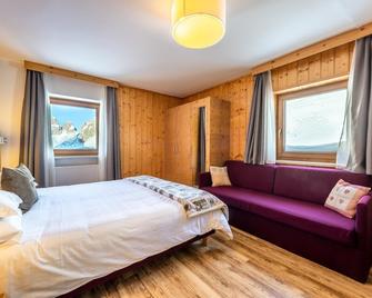 Hotel Col di Lana - Canazei - Bedroom