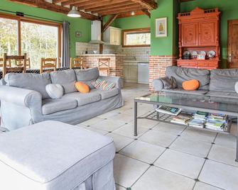 3 bedroom beautiful home in Hattenville - Hattenville - Sala de estar