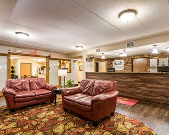 Econo Lodge Mayo Clinic Area - Rochester - Lobby