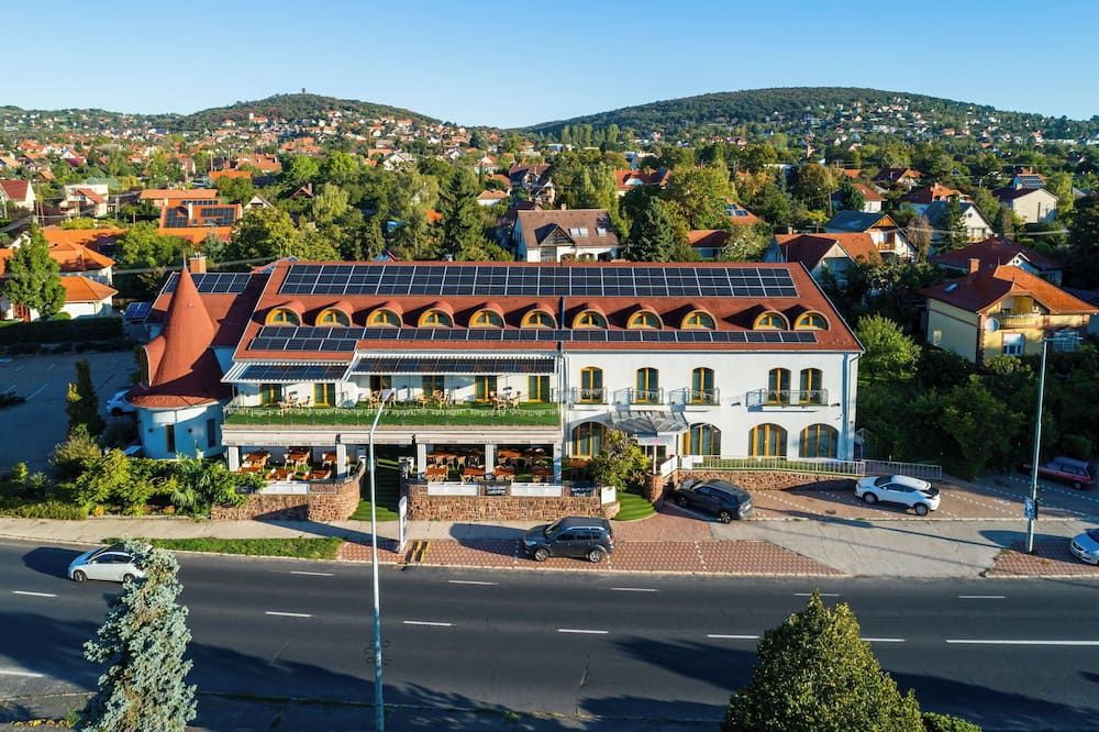 Wellness Hotel Laroba - Alsóörs - Budynek