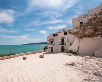 Romantic Apartment in Vieste - 40 m² with Sea View - Vieste
