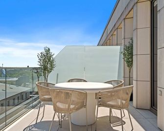 Voya Residence Zenit Royal - Luxury Apart Hotel Rooftop Views & Concierge - Luxemburg - Balkon