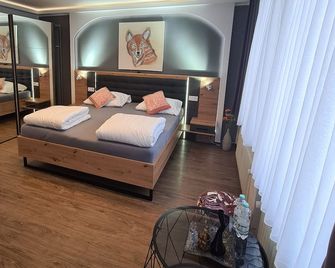 Pension Zwei A - Leverkusen - Schlafzimmer