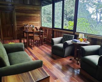 Caribbean Rainforest Home at Samasati Nature Preserve! - Cahuita - Wohnzimmer