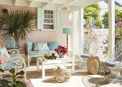 Chatterbox. An Island Home in the Heart of Harbour Island. - Dunmore Town - Patio