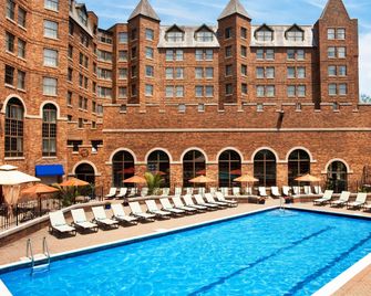 Sheraton Parsippany Hotel - Parsippany - Piscina