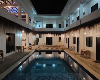 Camotes Backpackers Hostel - San Francisco - Pool