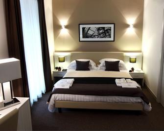Stelle Hotel The Businest - Naples - Bedroom