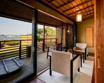 Ooedo Onsen Monogatari Wanwan Resort Yataya Shotoen - Kaga - Balcony