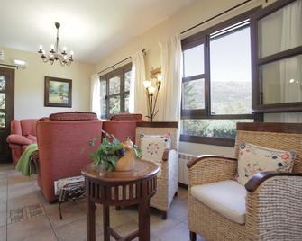 Hotel Rural Xerete - Navaconcejo - Living room