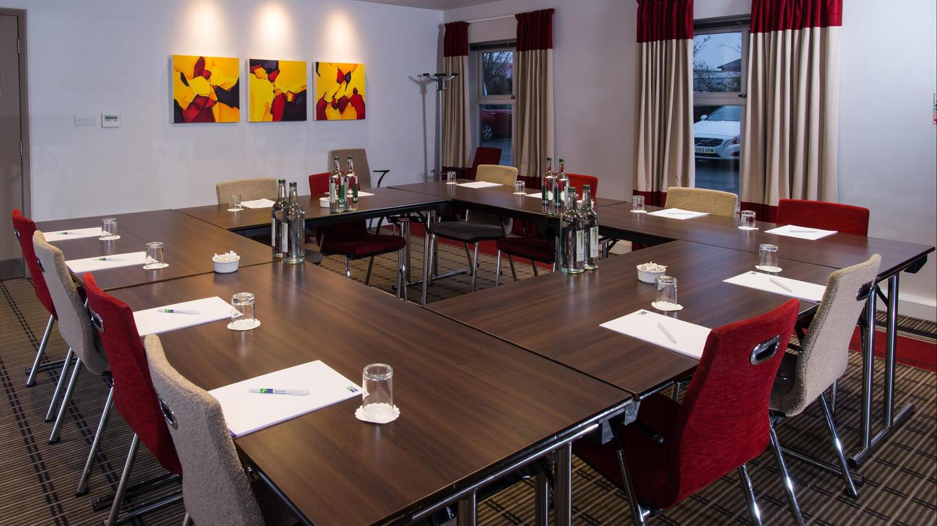 هوليداي إن إكسبرس ديربي برايد بارك، آن آي إتش جي هوتل