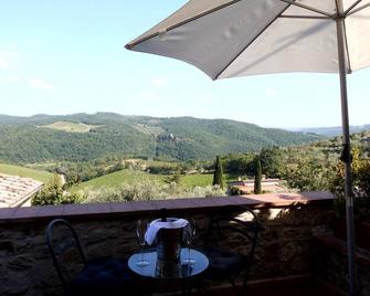 B&B Borgolecchi , Lecchi in Chianti - San Sano - Balcón