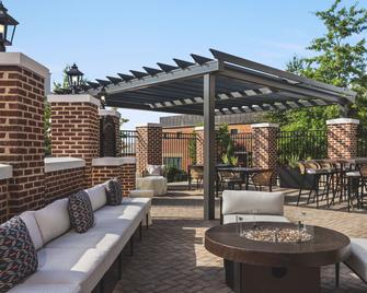 Hampton Inn Columbia-Downtown Historic District - קולומביה - פטיו