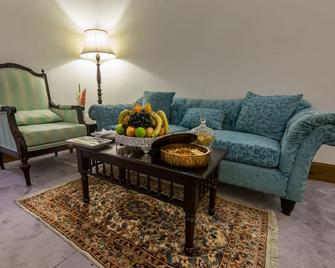 Swat Serena Hotel - Saidu Sharīf - Living room