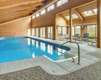 Courts, Pool & Game Room: Luxe Long Lake Estate! - Long Lake - Pool